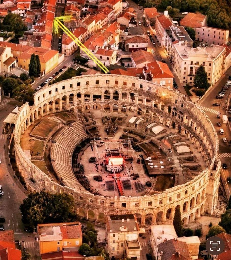 Domus Nostrae-Pula Apartment Exterior photo